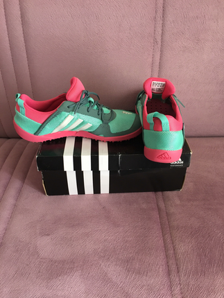 Adidas spor ayakkabı 