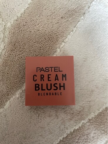 pastel krem allık 42 numara