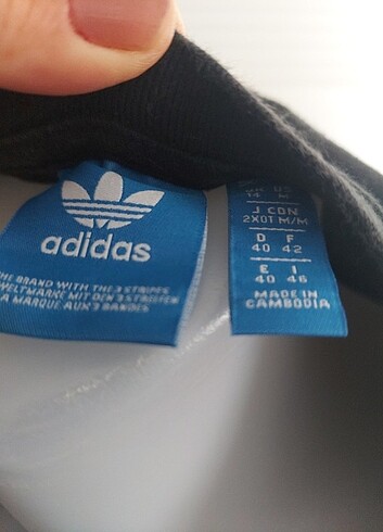 m Beden Orjinal Adidas tişört 