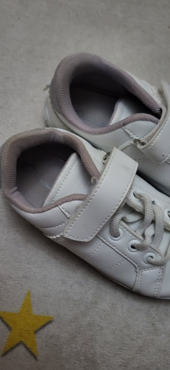 Kız Çocuk Beyaz Cırtlı Spor Ayakkabı - Görsel 2