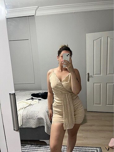 Nude renk mezuniyet elbisesi