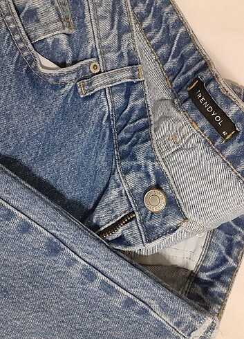 Trendyol & Milla Mam jeans kalıp