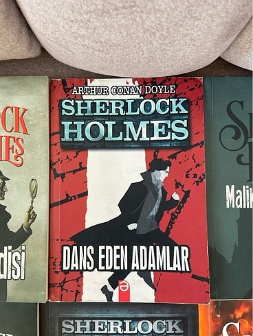  Beden Renk Sherlock Holmes serisi isteğe göre tek de gönderim mevcuttur.