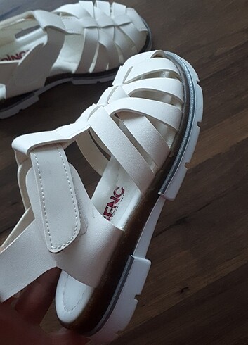 28 Beden beyaz Renk Ortopedik kaymaz taban unisex sandalet 