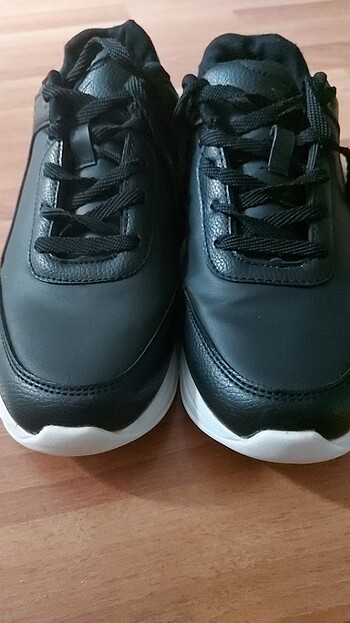 39 Beden siyah Renk Spor Ayakkabı 