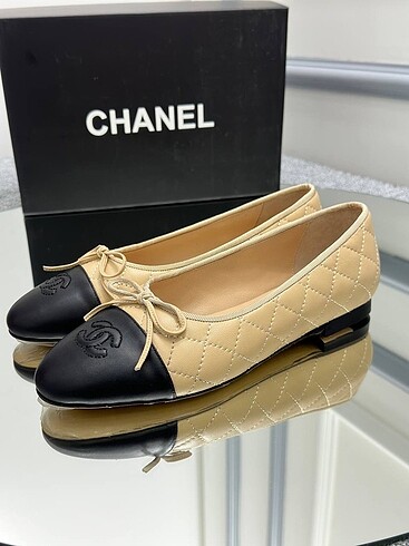 Chanel Kapitone Babet