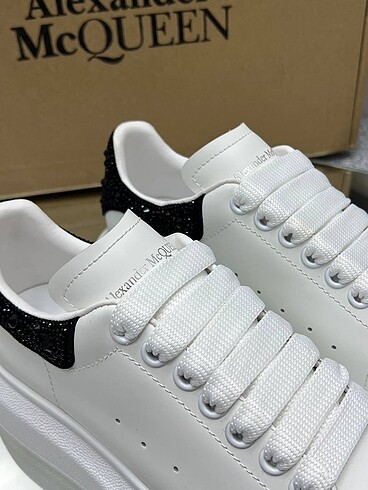 38 Beden Alexander McQueen