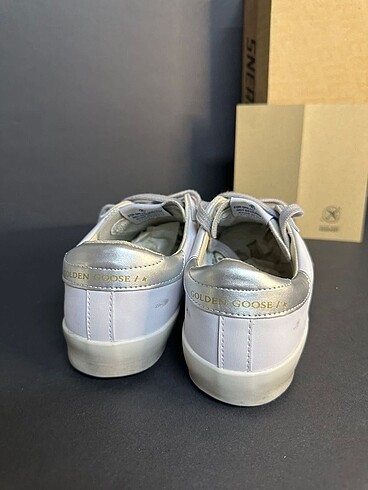 37 Beden beyaz Renk GOLDEN GOOSE DELUXE