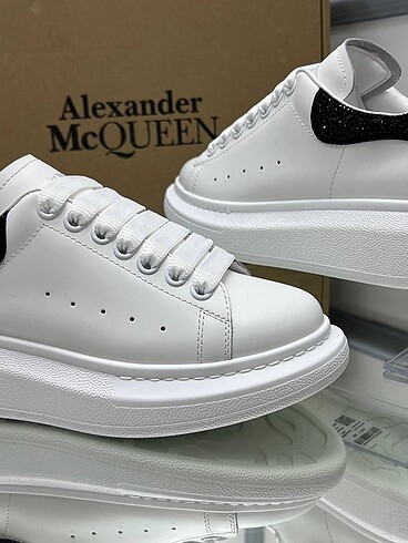 39 Beden beyaz Renk Alexander McQueen