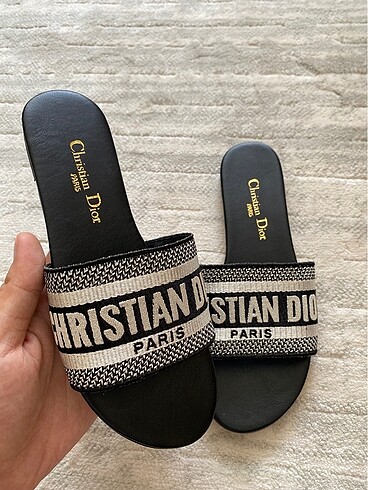 37 Beden Christian Dior Terlik