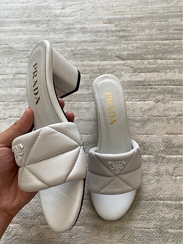 38 Beden PRADA TOPUKLU TERLİK