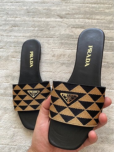 PRADA TERLİK
