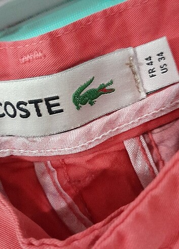 44 Beden kırmızı Renk Lacoste Şort 44 