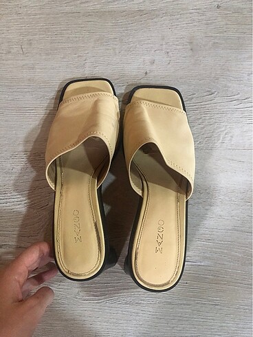 Mango topuklu terlik