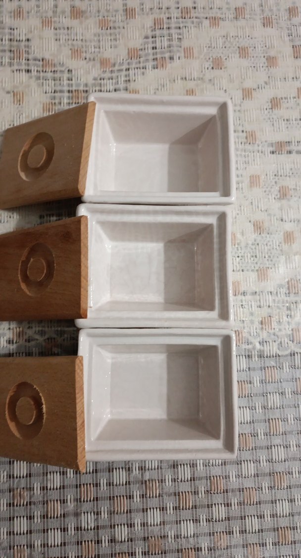 Ahşap Kapaklı Beyaz Saklama Kapları - Görsel 3