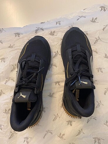 38 Beden siyah Renk Puma spor ayakkabı