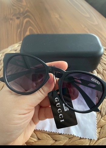 Siyah Parlak Gucci Kadın Güneş Gözlüğü