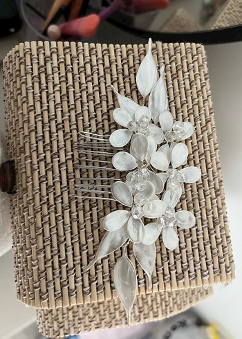 Beyaz Boncuklu Cam Çiçekli Saç Tokası - Görsel 5