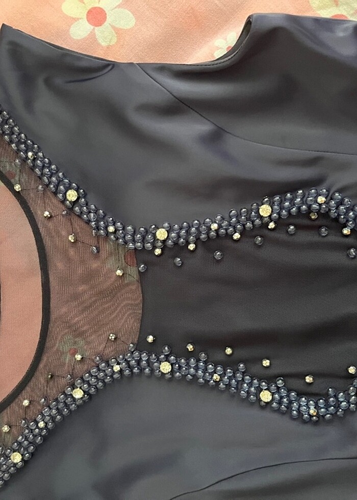 Saten midi boy önde taş detaylı elbise - Görsel 2