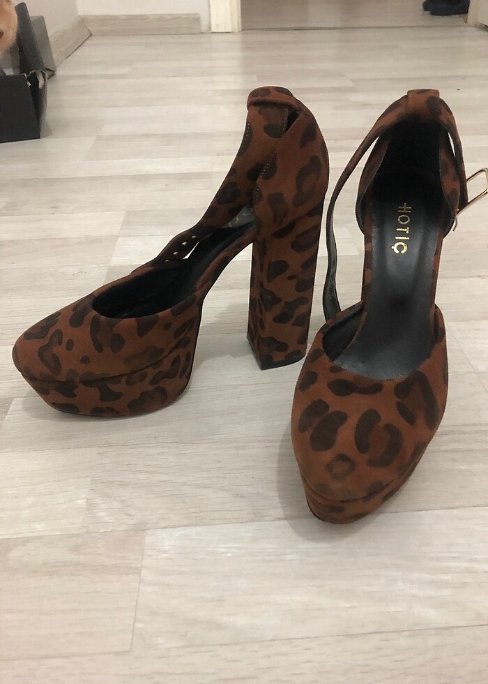 Hotiç topuklu ayakkabı - Görsel 2