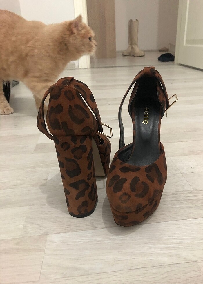 Hotiç topuklu ayakkabı - Görsel 3