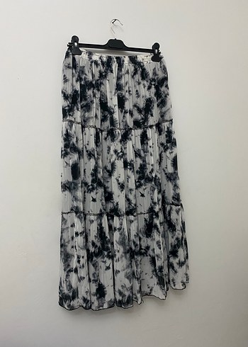 Gri Batik Desenli Pilili Uzun Etek - Görsel 2