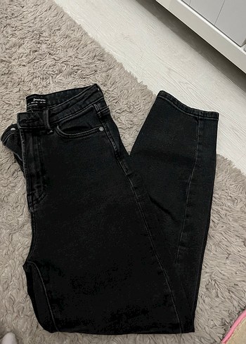 Stradivarius Siyah Denim Mom Jean