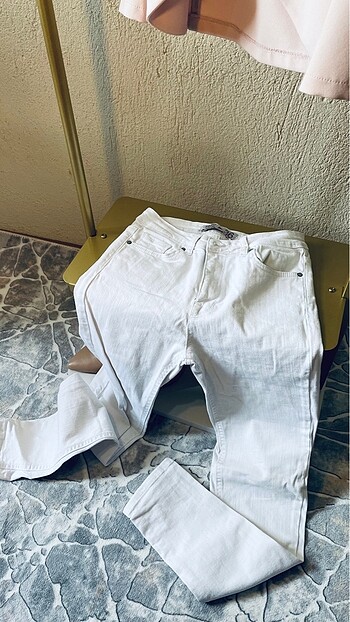 Beyaz jean slim fit