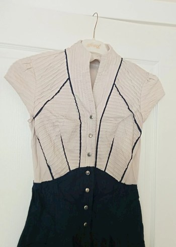 Bej-lacivert düğmeli s beden keten şort tulum - Görsel 3