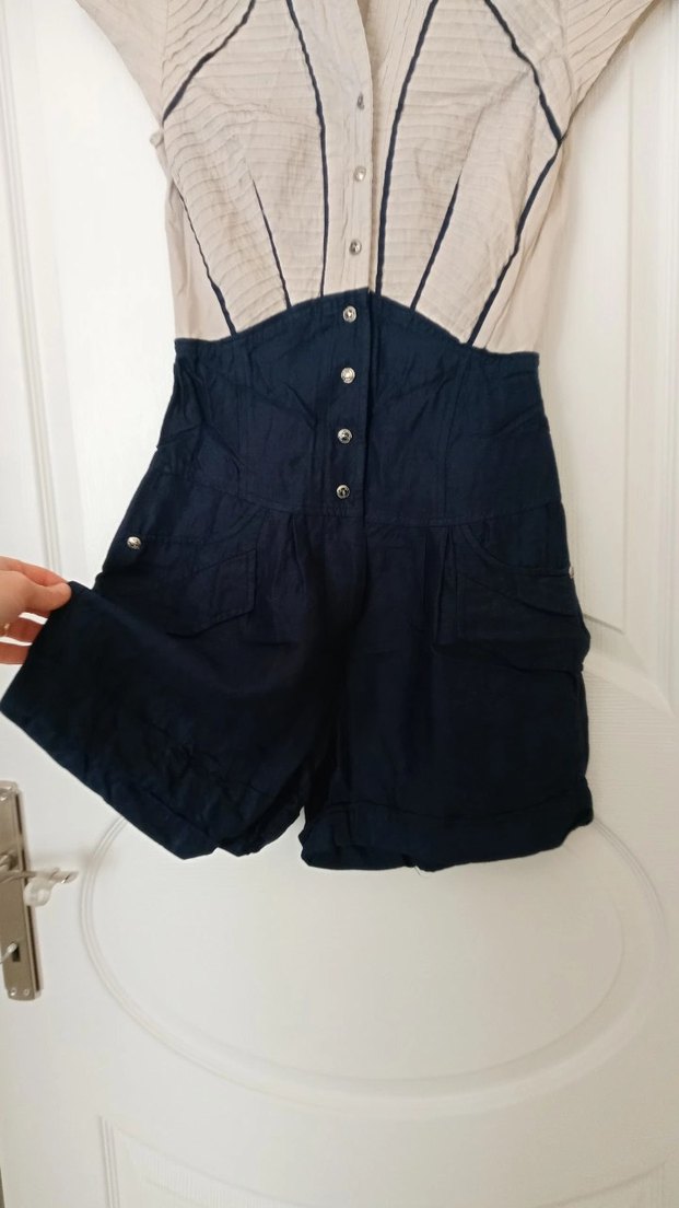 Bej-lacivert düğmeli s beden keten şort tulum - Görsel 2