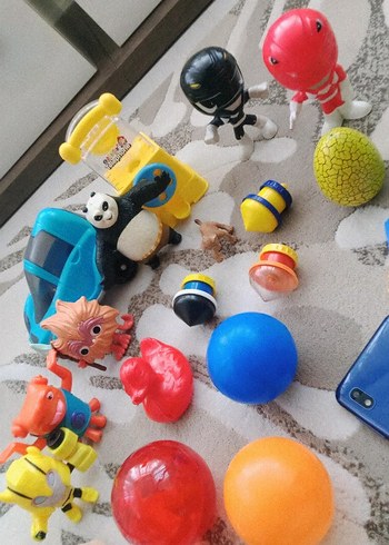 Renkli Çeşitli Oyuncak Seti - Görsel 5