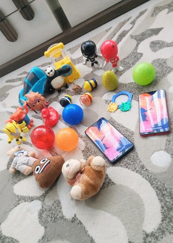 Renkli Çeşitli Oyuncak Seti - Görsel 2