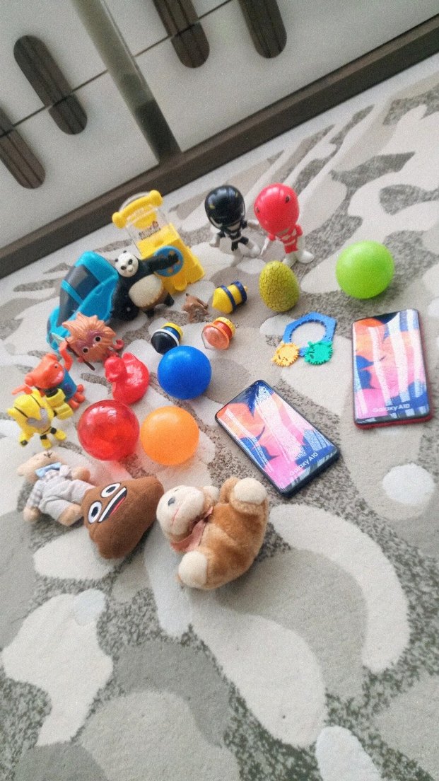 Renkli Çeşitli Oyuncak Seti - Görsel 2