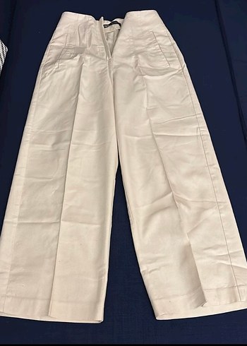 Zara Beyaz Salaş Midi Kadın Pantolon