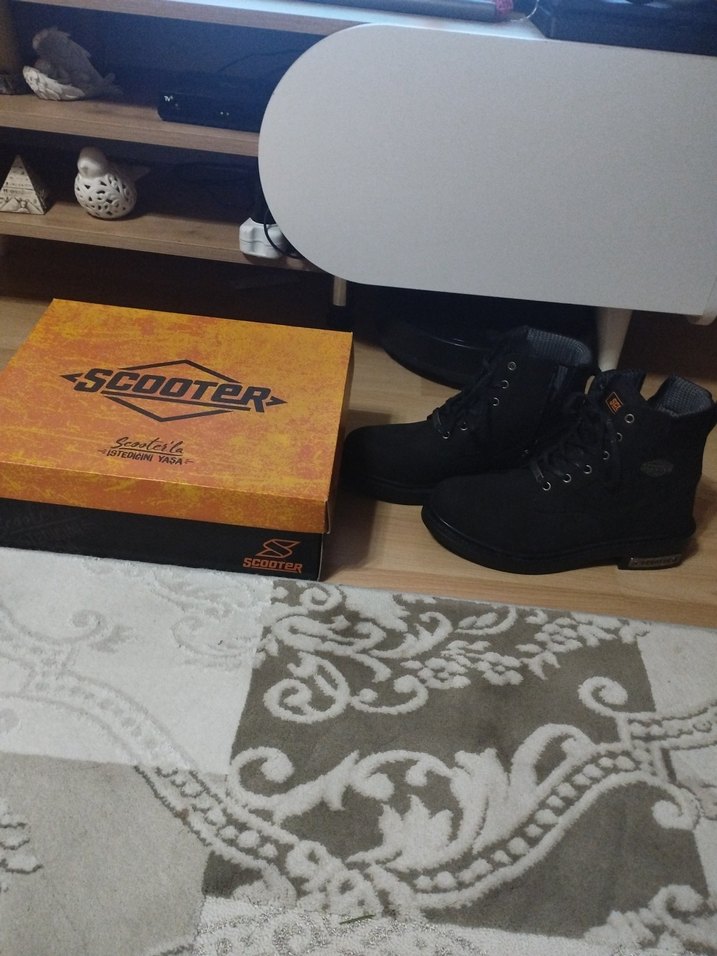 Siyah Erkek Bot - Görsel 3