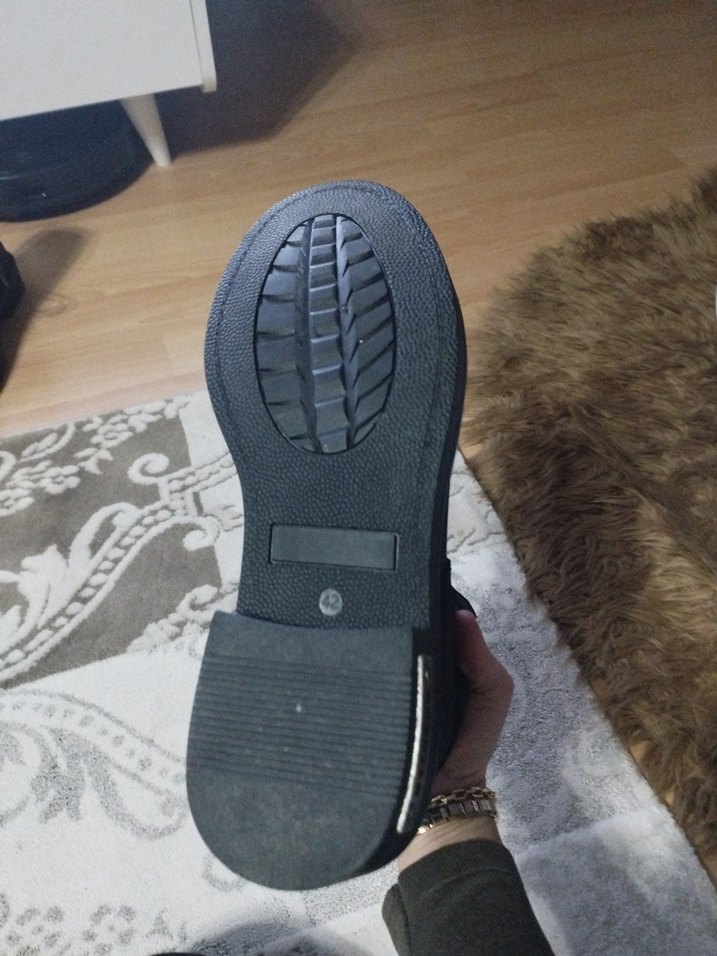 Siyah Erkek Bot - Görsel 4