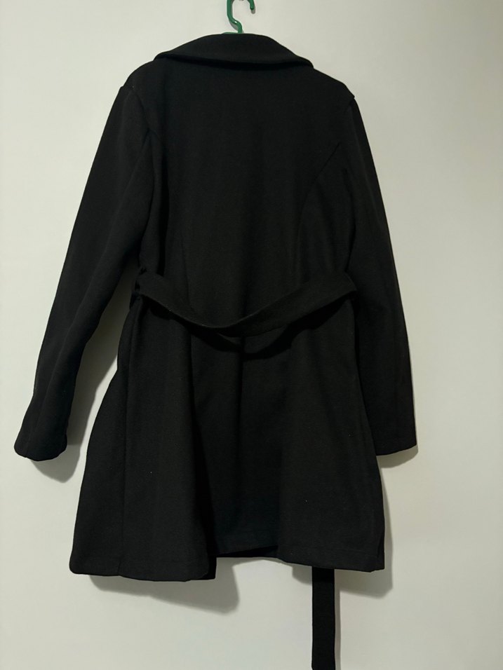 Çift Düğmeli Siyah Kaban - Görsel 3