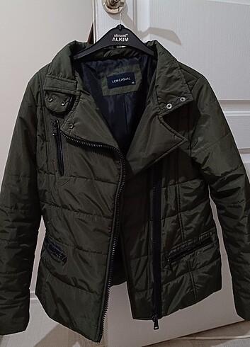 LCW casual haki şişme mont
