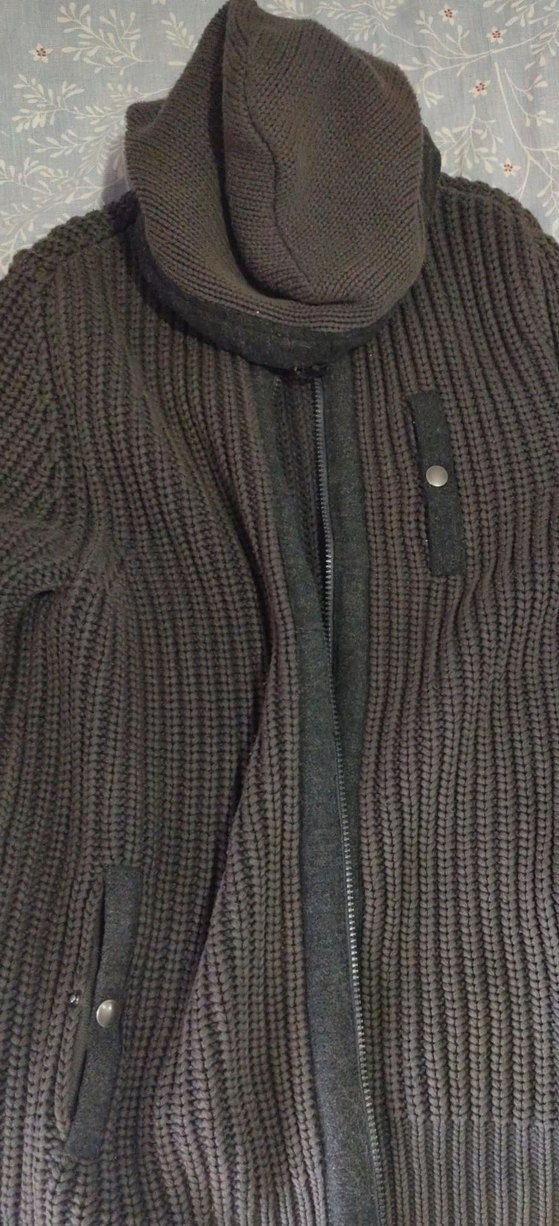 Mavi'den Köyü Gri Kapüşonlu Fermuarlı Erkek Hırka - Görsel 3