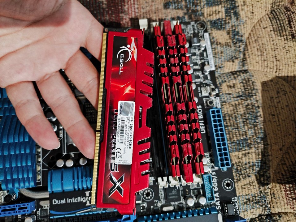 i7 2700k bu kadar temizi yok anakart işlemci hard disk ram kasa - Görsel 5