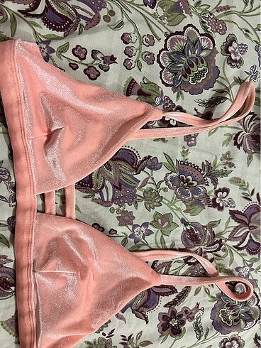 Bikini üstü