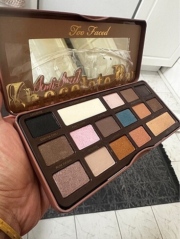 Top faced far paleti