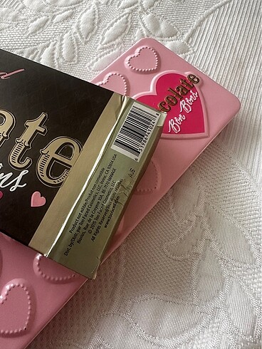 Beden Too faced far