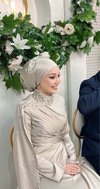 38 Beden Taş detaylı abiye