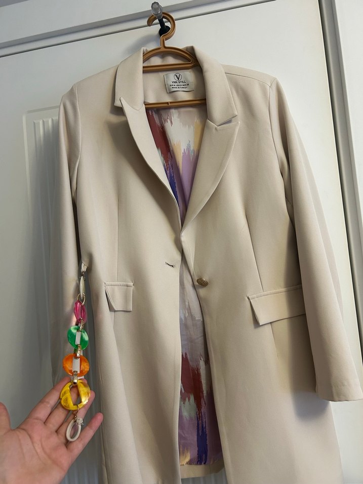 Bej Zincir Detaylı Blazer ceket ve pantolon - Görsel 3