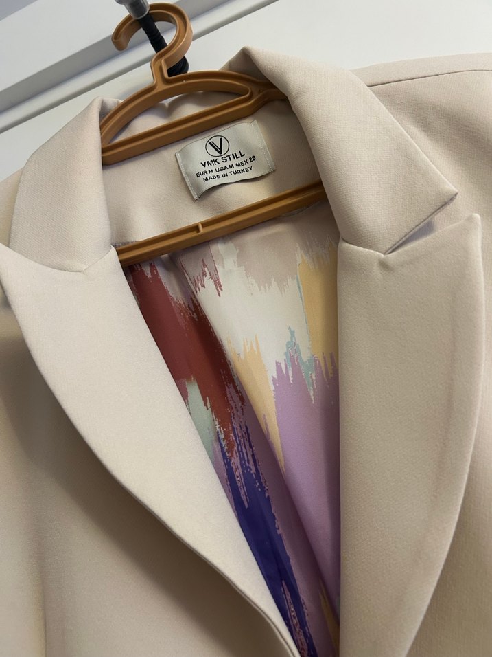 Bej Zincir Detaylı Blazer ceket ve pantolon - Görsel 4