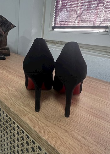 Siyah Süet Stiletto Topuklu Kadın Ayakkabı - Görsel 3