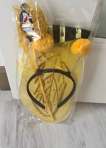 LC Waikiki Arı Kız Çocuk Fırfırlı Elbise