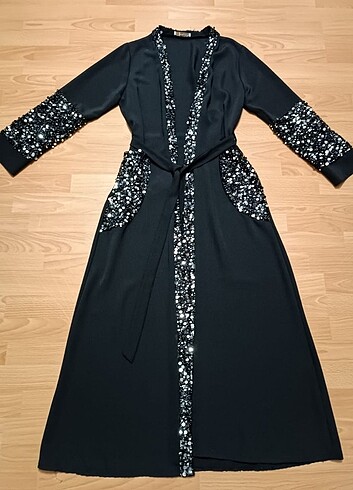 Abaya uzun taşli kemerli 