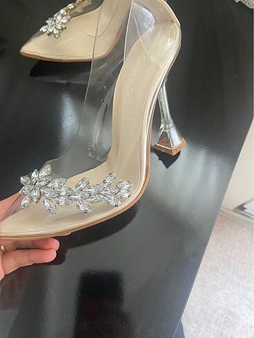 37 Beden ten rengi Renk şeffaf stiletto
